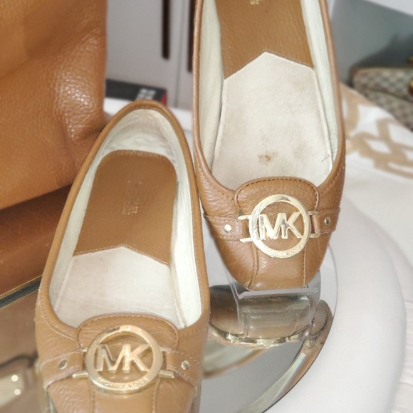 Michael Kors Flats MK Logo - Picture 1 of 3